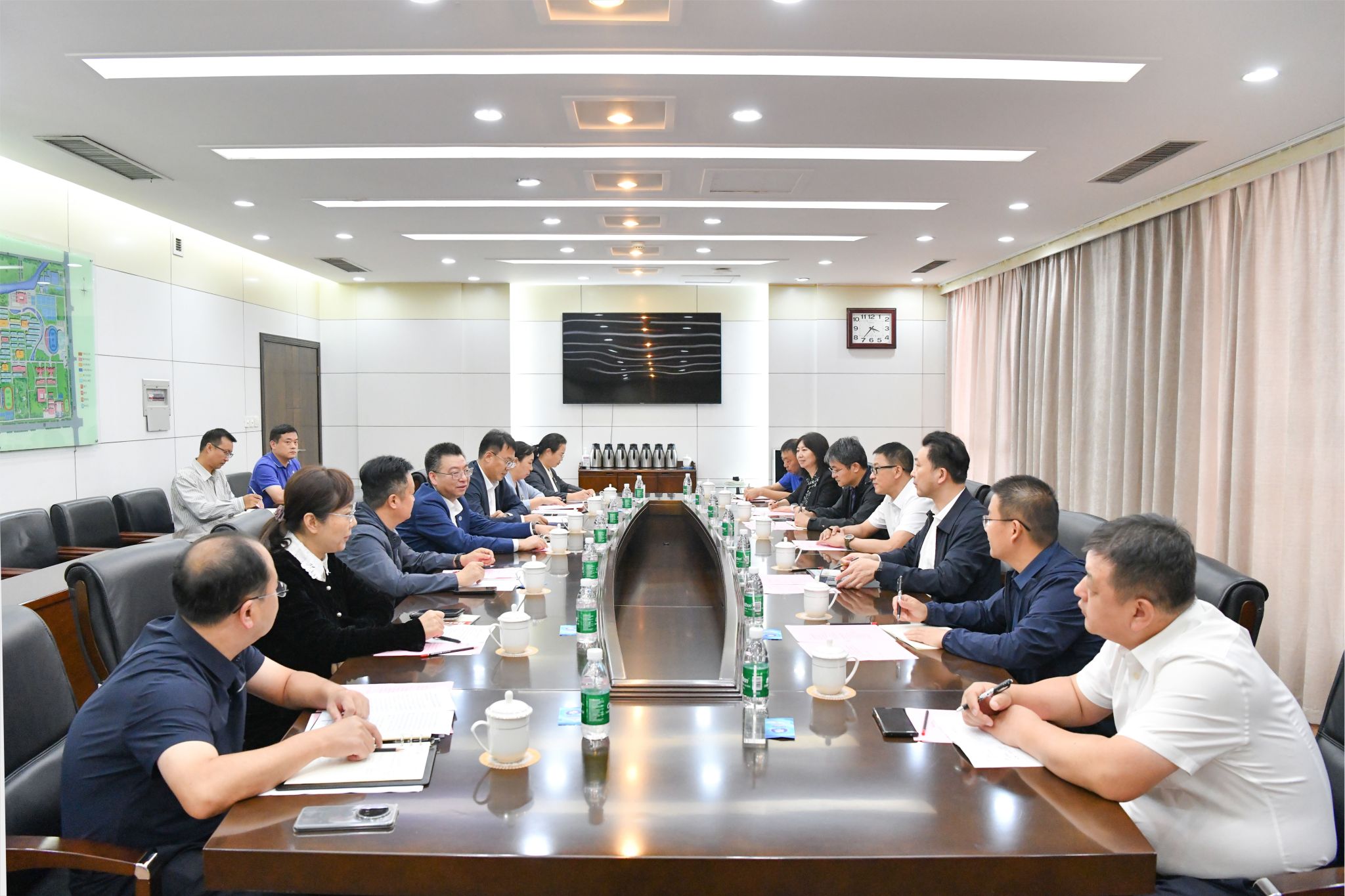 黑龙江工程学院校长刘志强一行来...