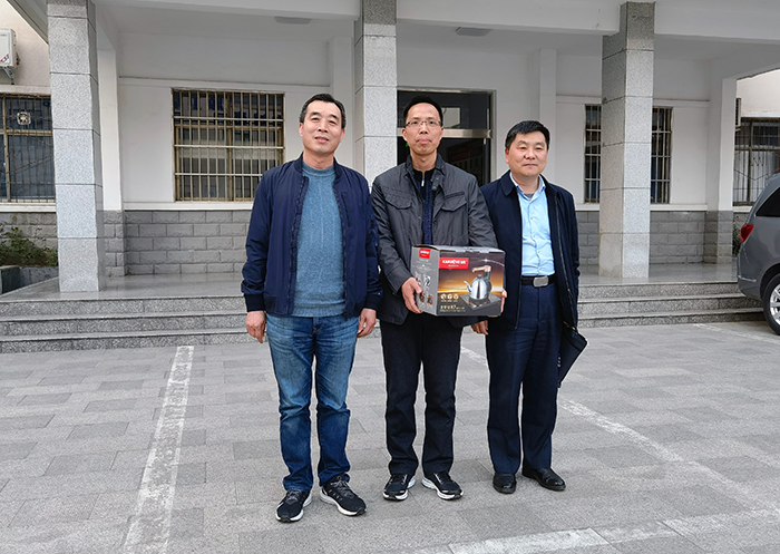 20210325慰问李春意.jpg